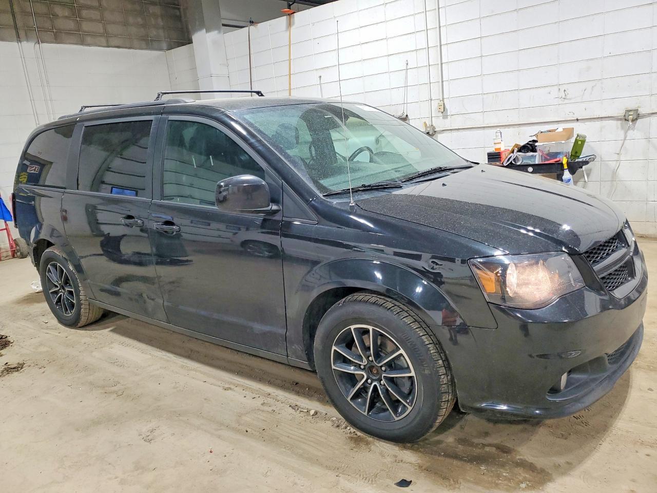 2019 Dodge Grand Caravan Gt - zdjęcie 4