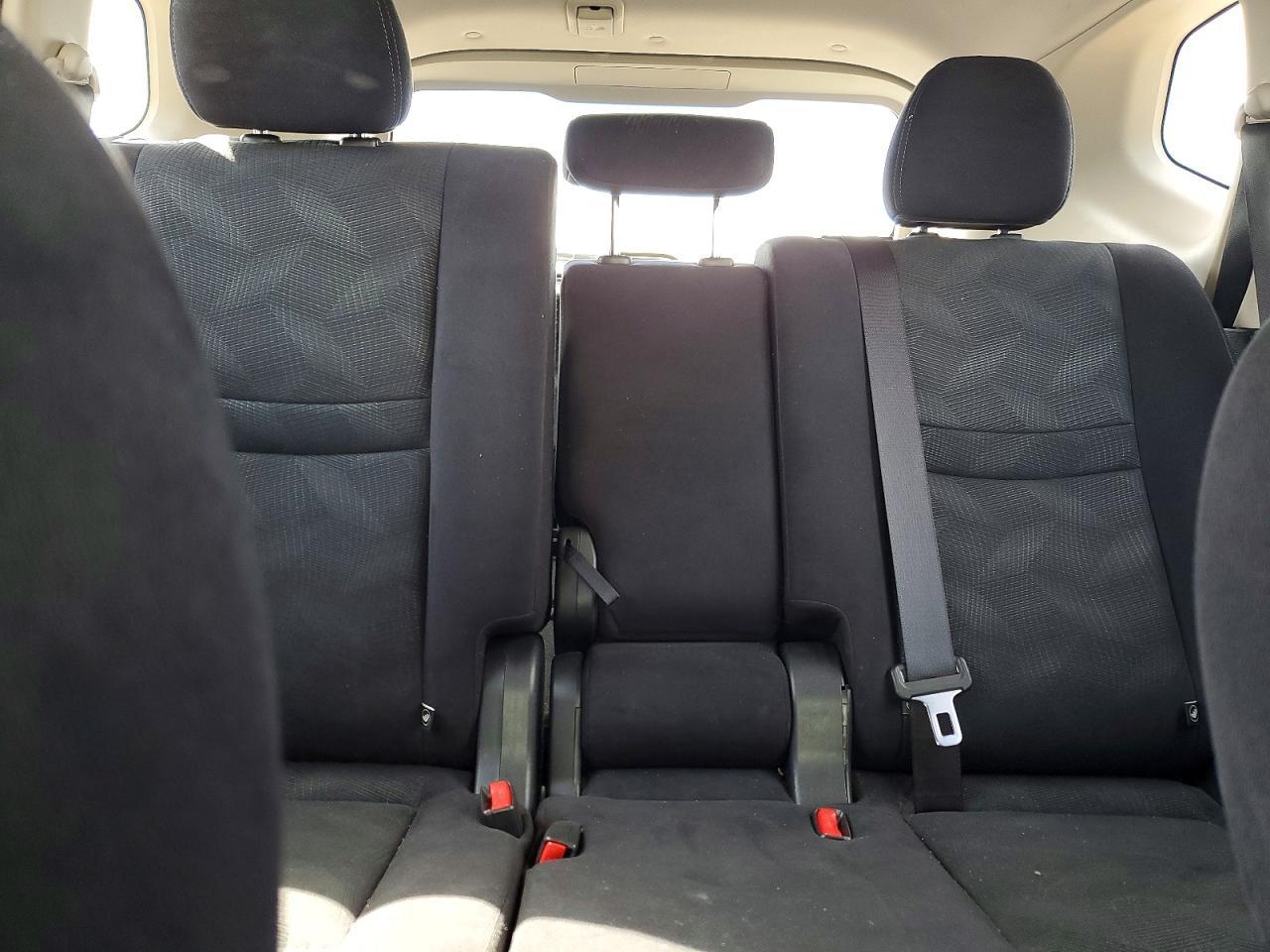 2016 Nissan Rogue S - zdjęcie 10