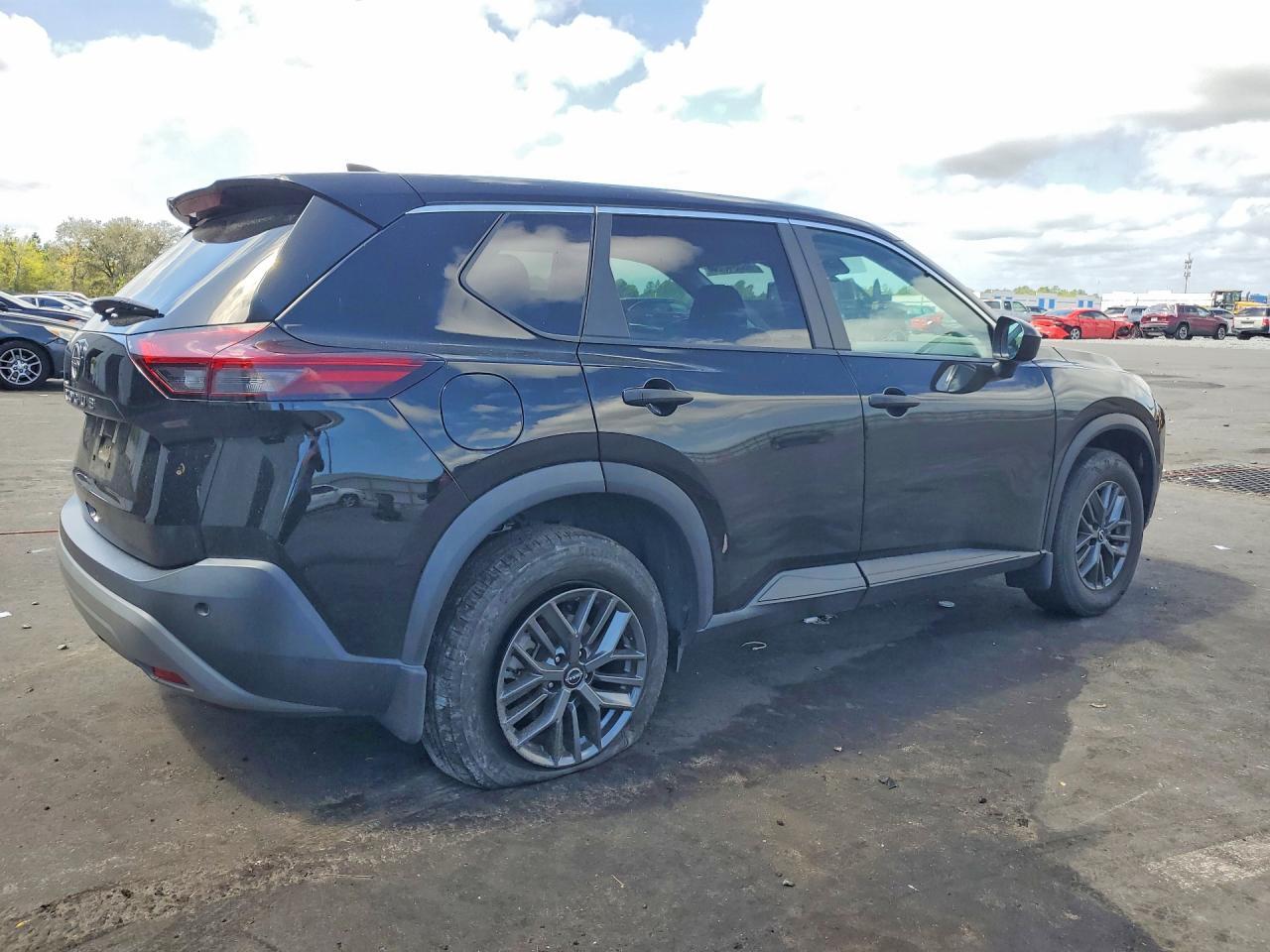 2023 Nissan Rogue S - zdjęcie 3