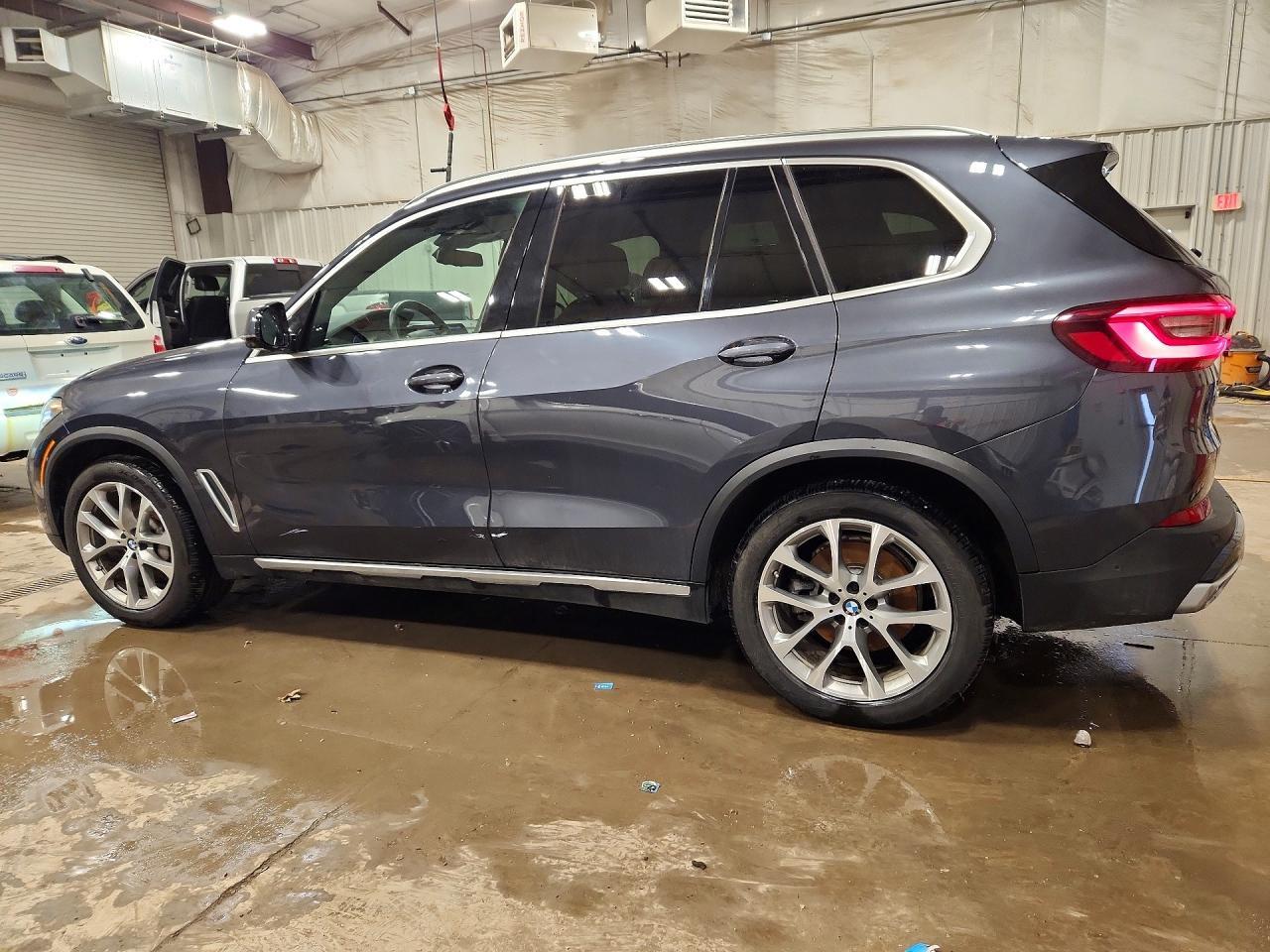2020 BMW X5 xDrive40I - zdjęcie 2