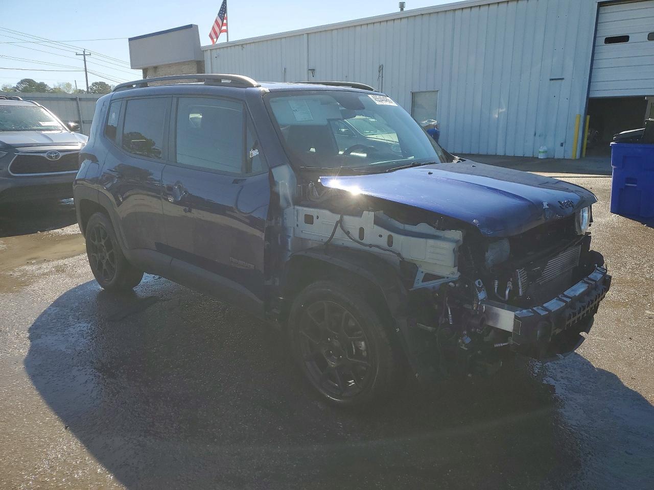 2020 Jeep Renegade Latitude - zdjęcie 4