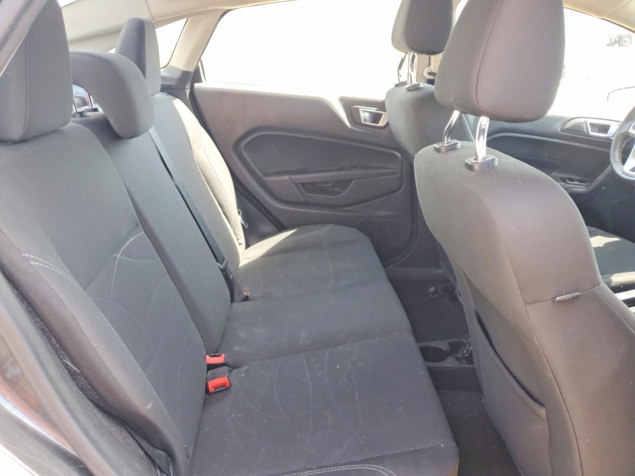 2016 Ford Fiesta Se - zdjęcie 10