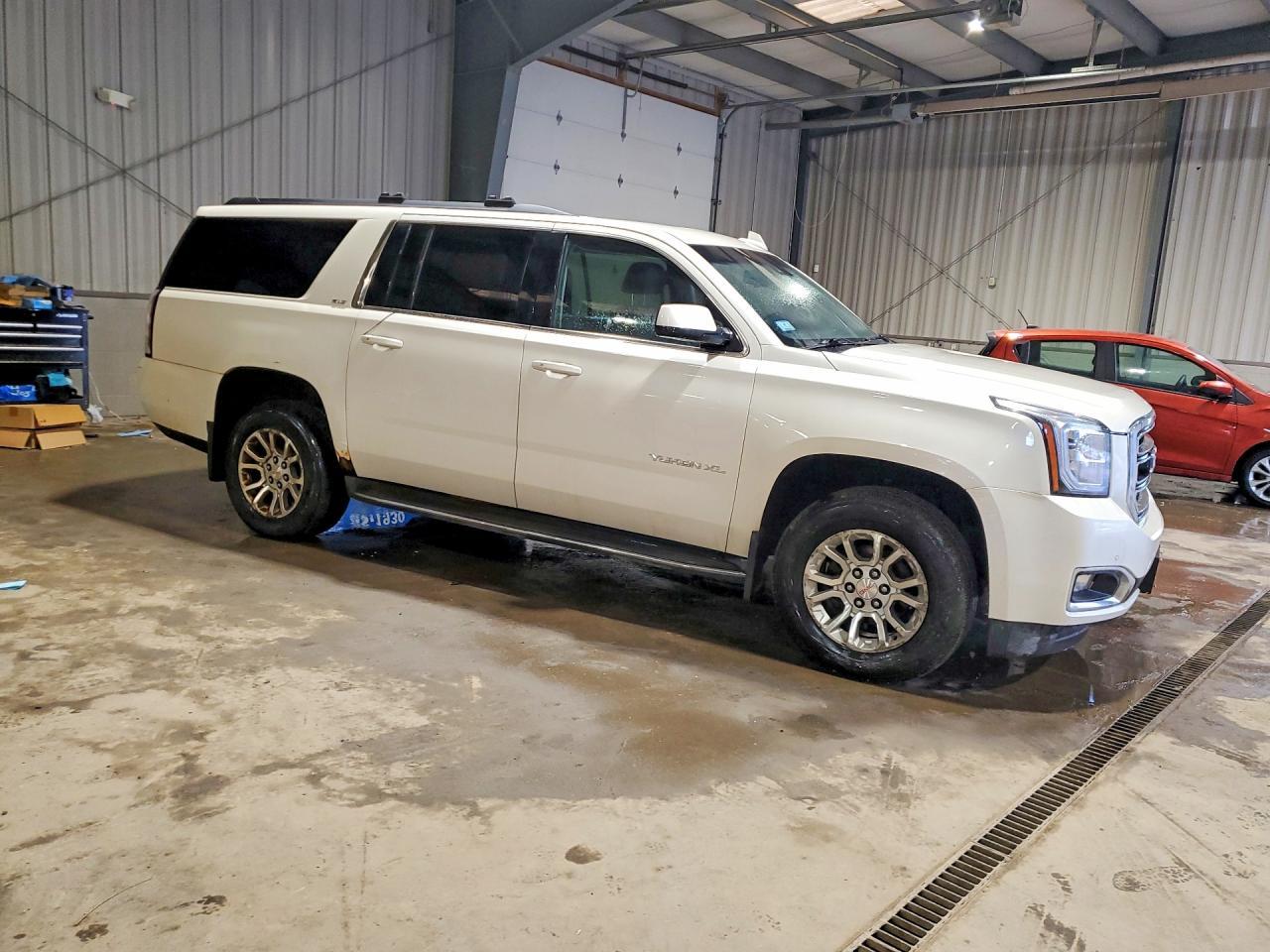 2015 GMC Yukon Xl K1500 Slt - zdjęcie 4