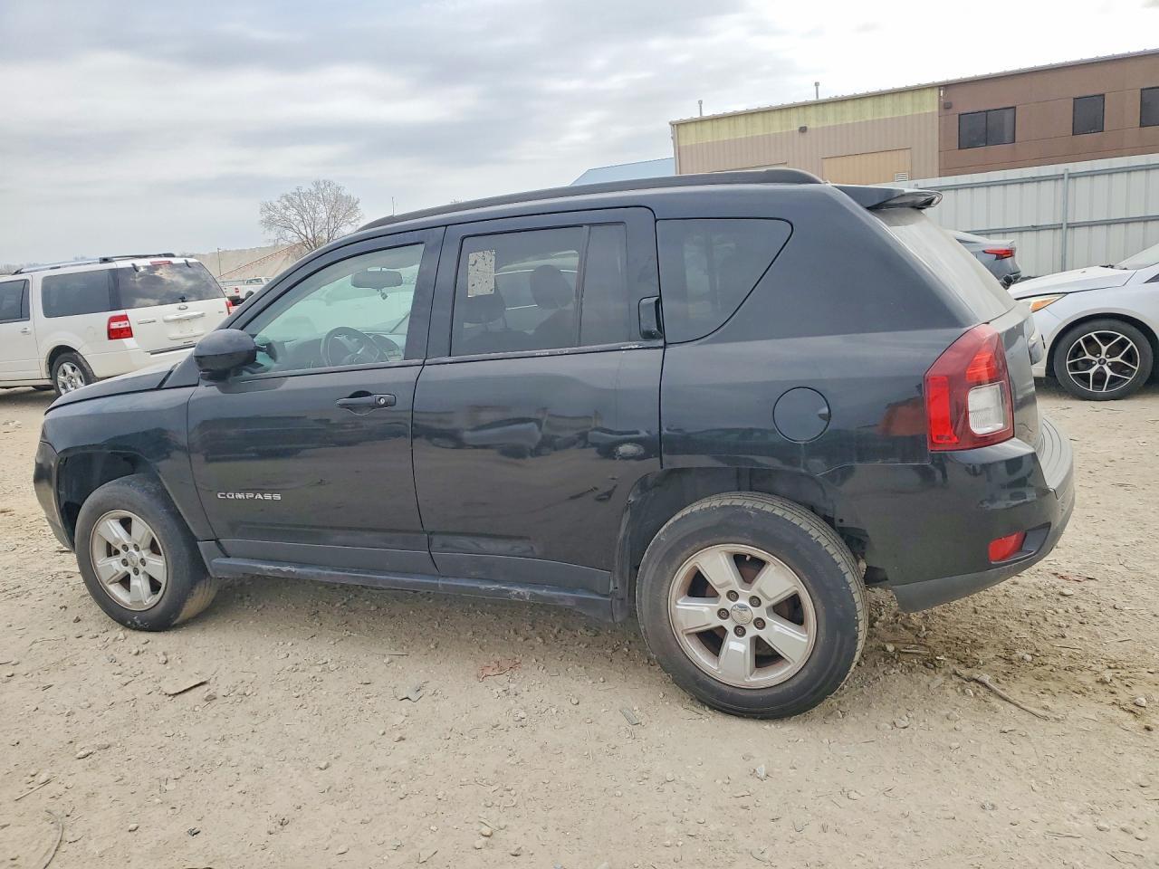 2016 Jeep Compass Latitude - zdjęcie 2
