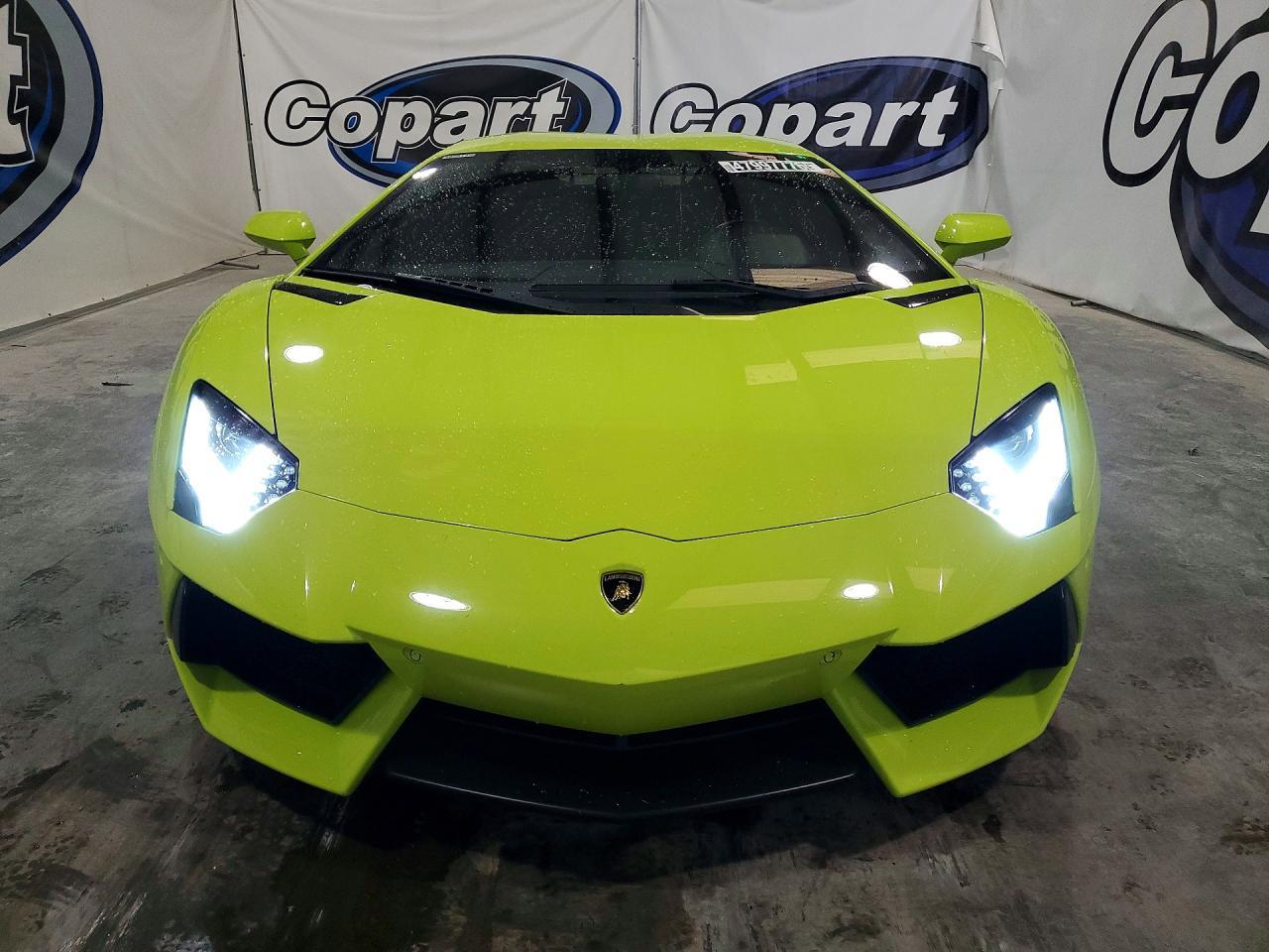 2014 Lamborghini Aventador - zdjęcie 5
