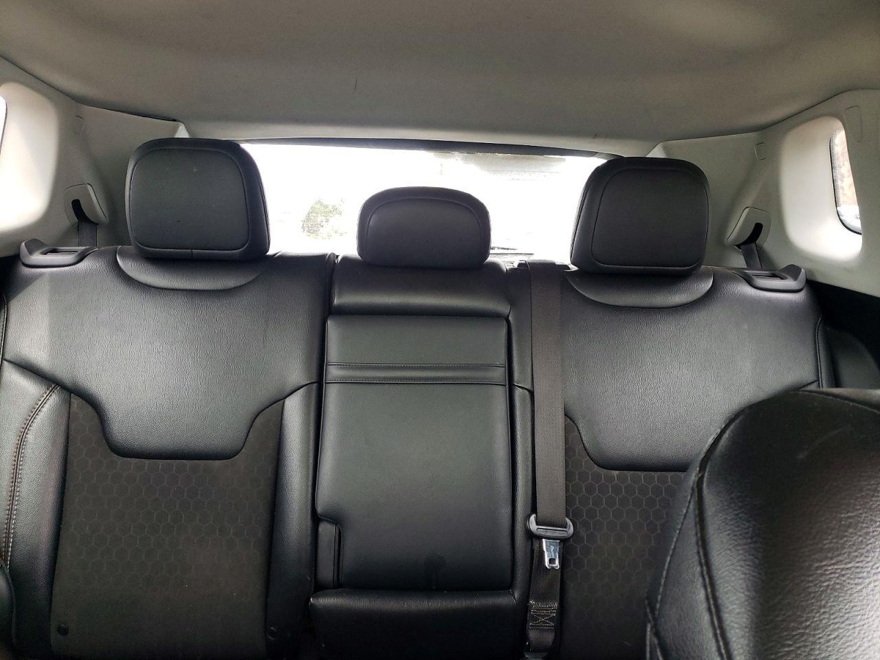 2020 Jeep Compass Latitude - zdjęcie 10