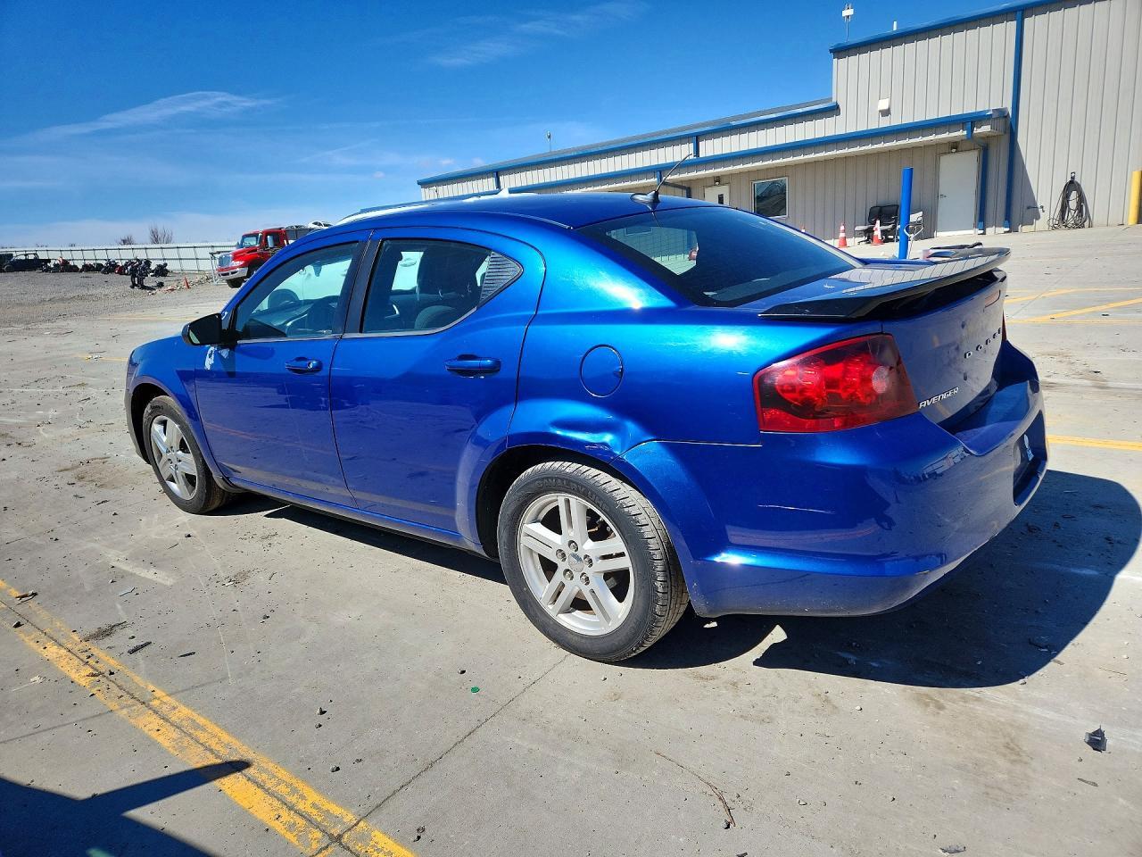 2014 Dodge Avenger - zdjęcie 2