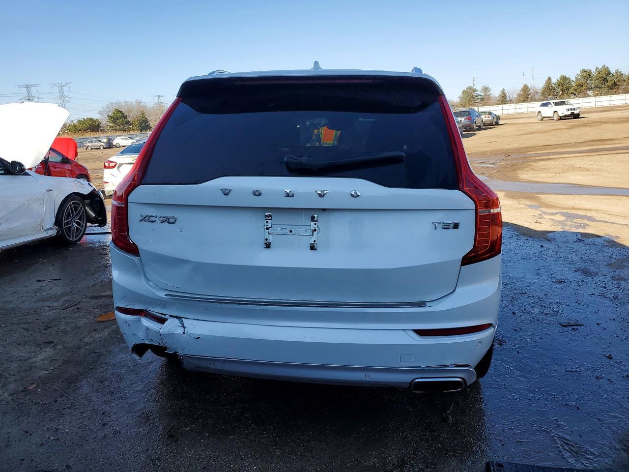 2020 Volvo Xc90 T5 Momentum - zdjęcie 6