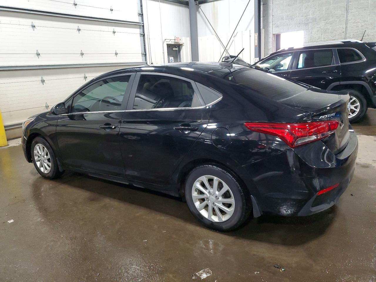 2022 Hyundai Accent Sel - zdjęcie 2