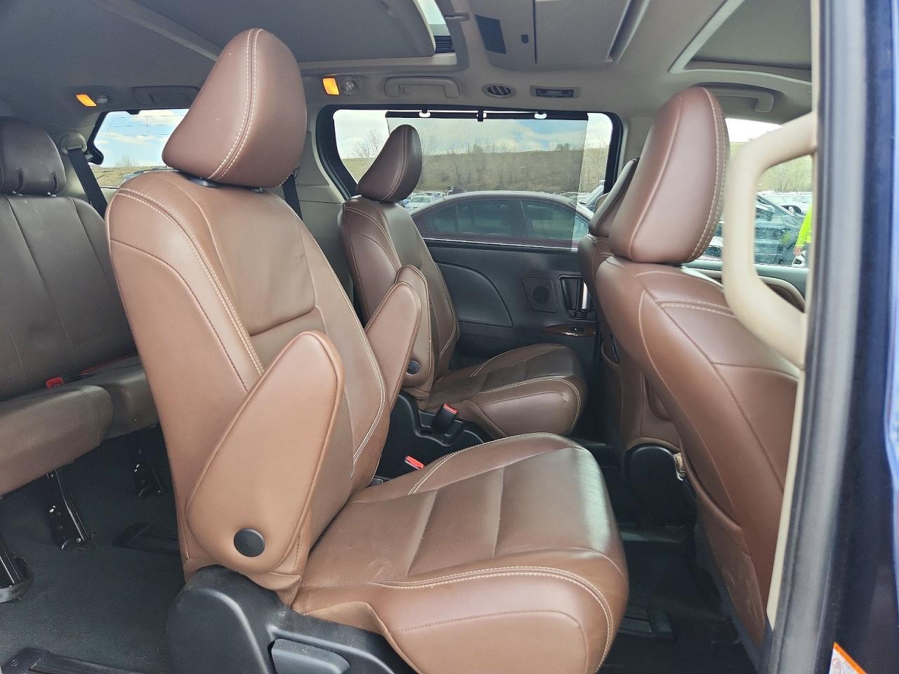 2019 Toyota Sienna Limited Premium 7-Passenger - zdjęcie 11