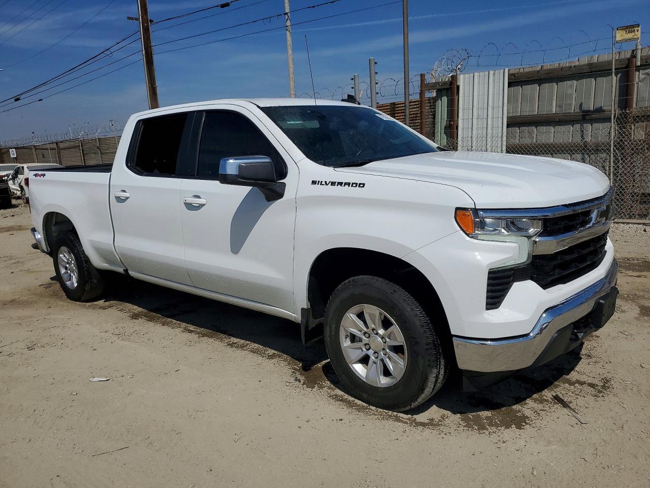 2024 Chevrolet Silverado K1500 Lt - zdjęcie 4