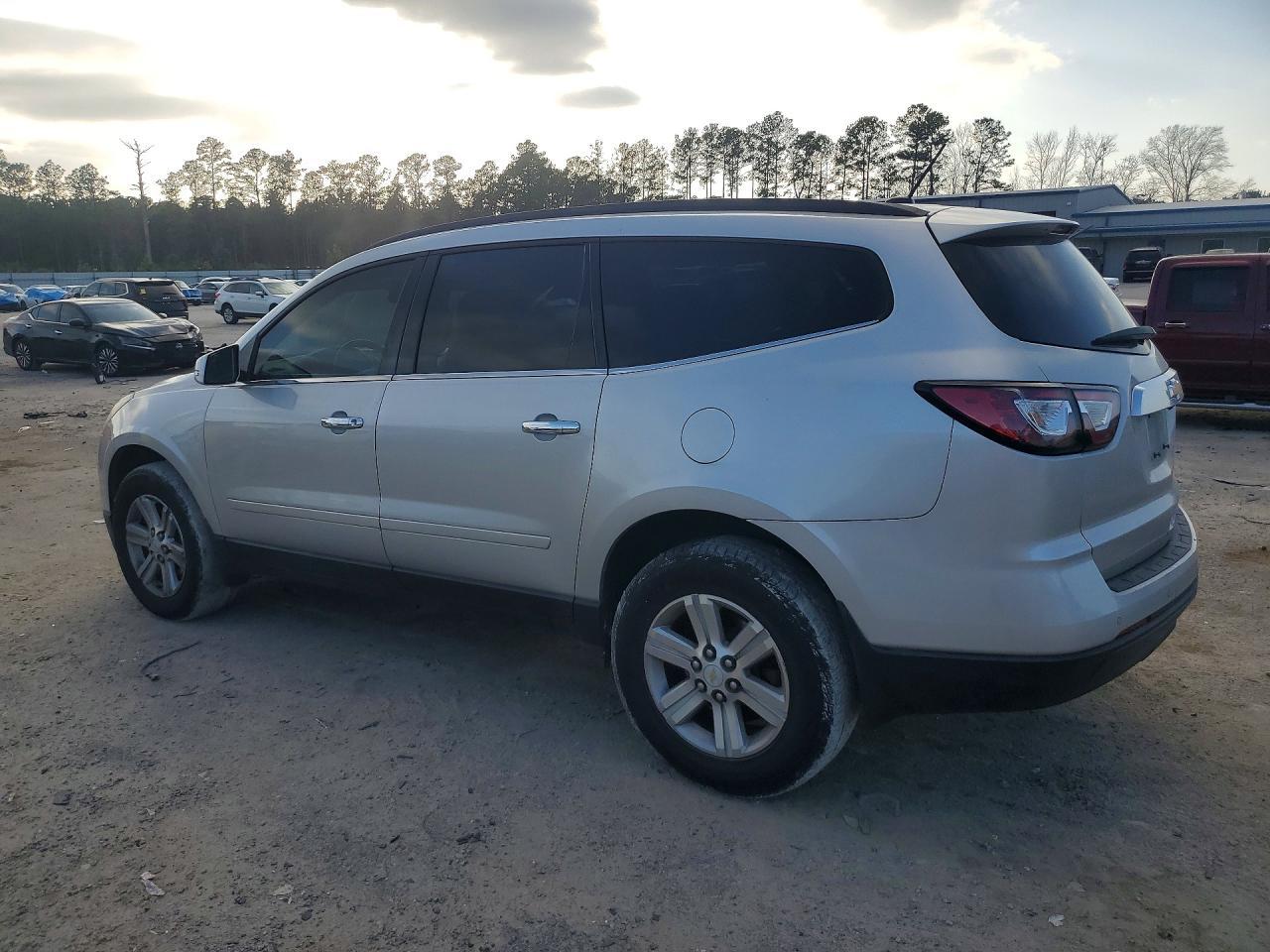 2013 Chevrolet Traverse Lt - zdjęcie 2
