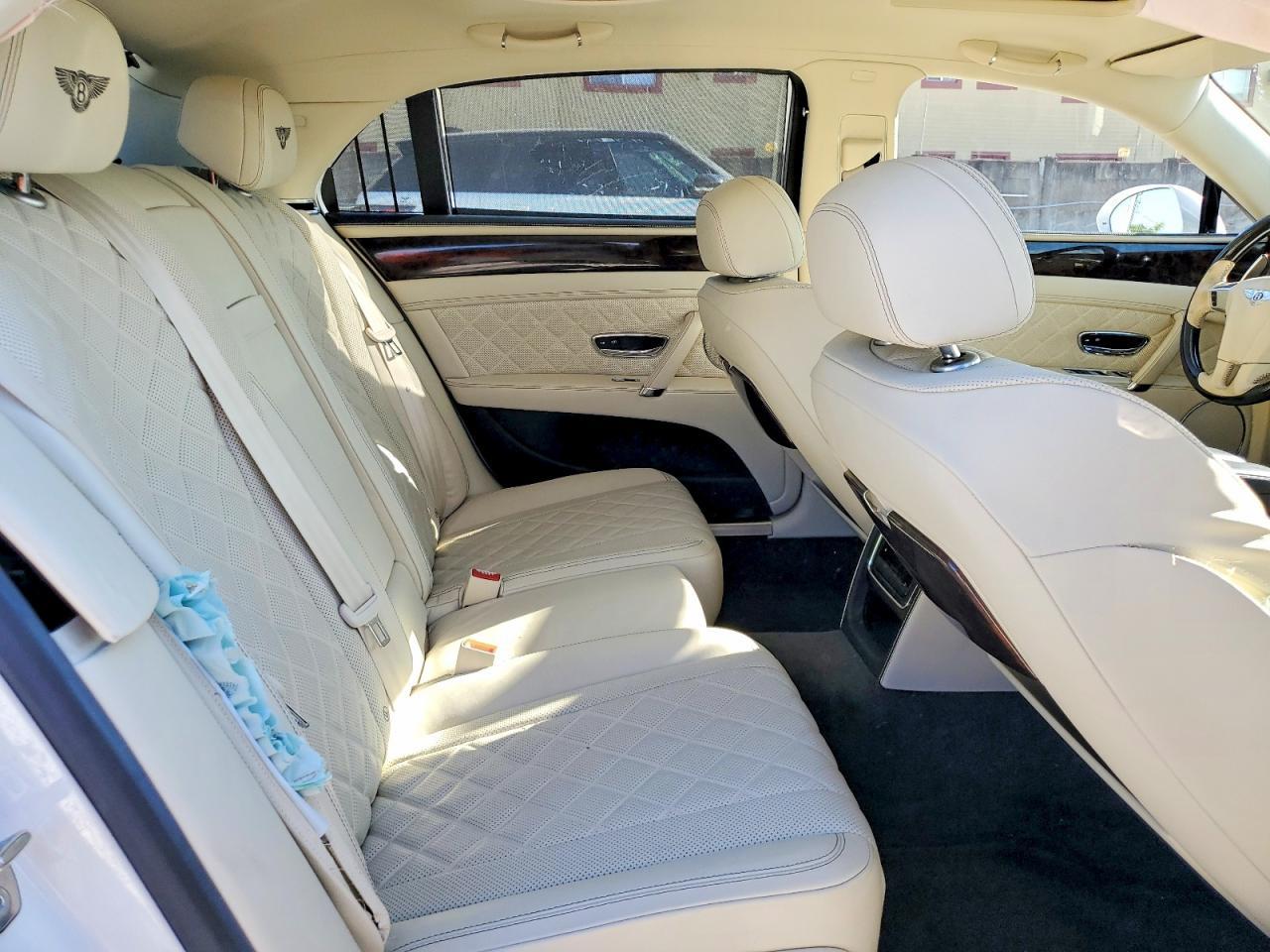 2018 Bentley Flying Spur - zdjęcie 10