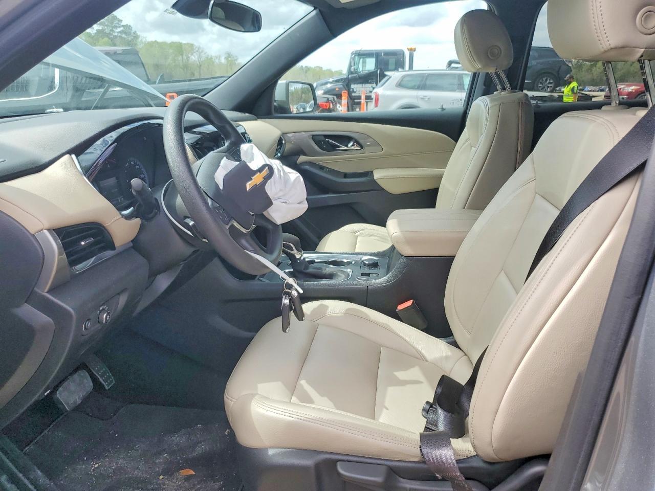 2023 Chevrolet Traverse Ls - zdjęcie 7