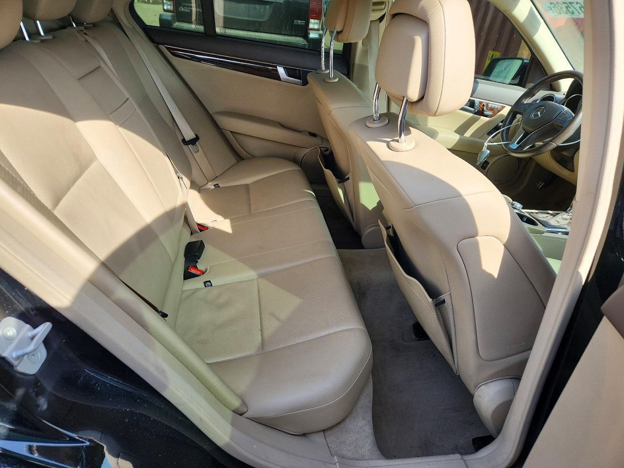 2014 Mercedes-Benz C 250 - zdjęcie 10