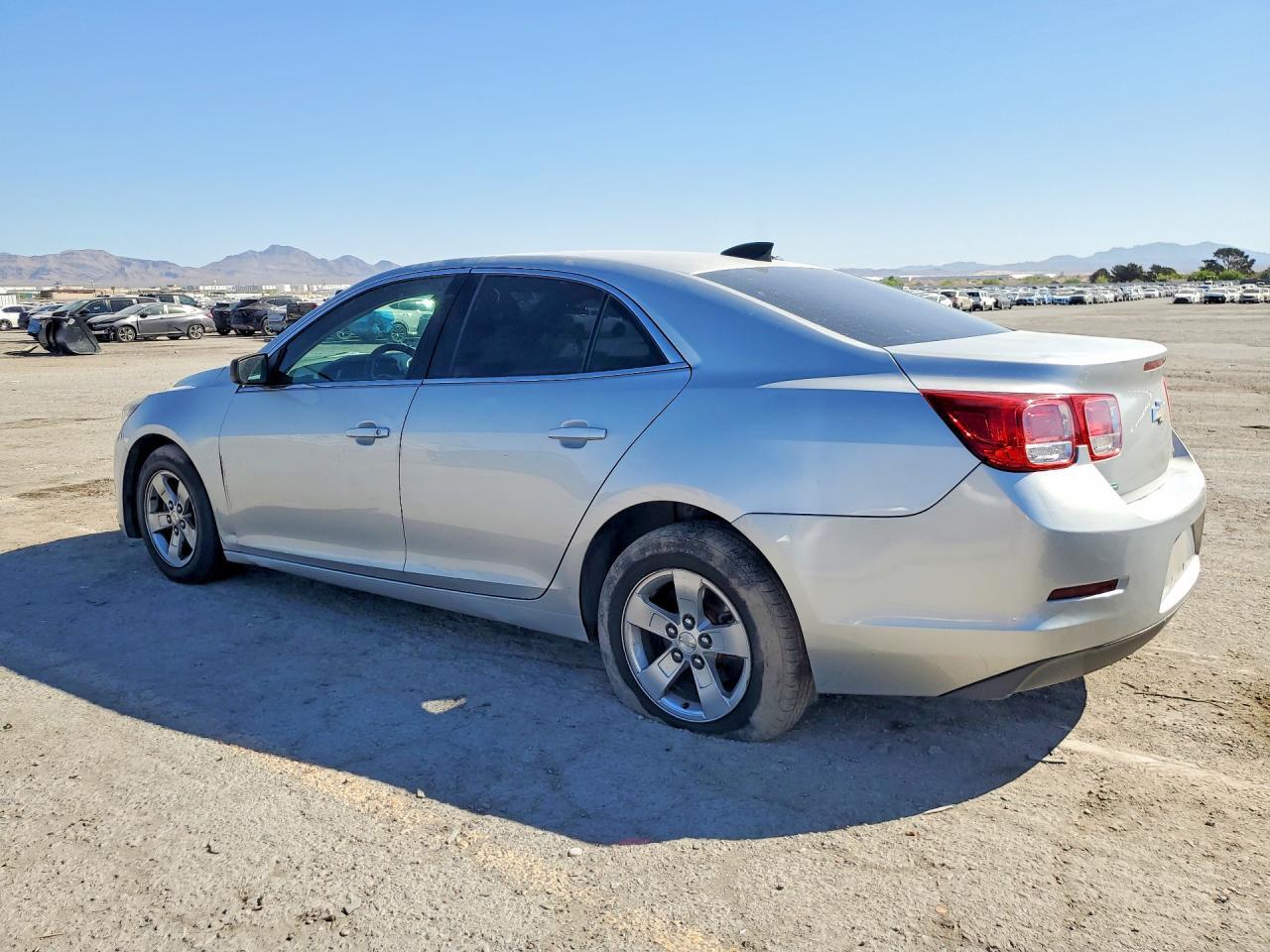 2016 Chevrolet Malibu Limited Ls - zdjęcie 2