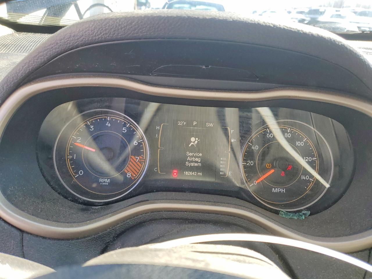 2015 Jeep Cherokee Latitude - zdjęcie 9