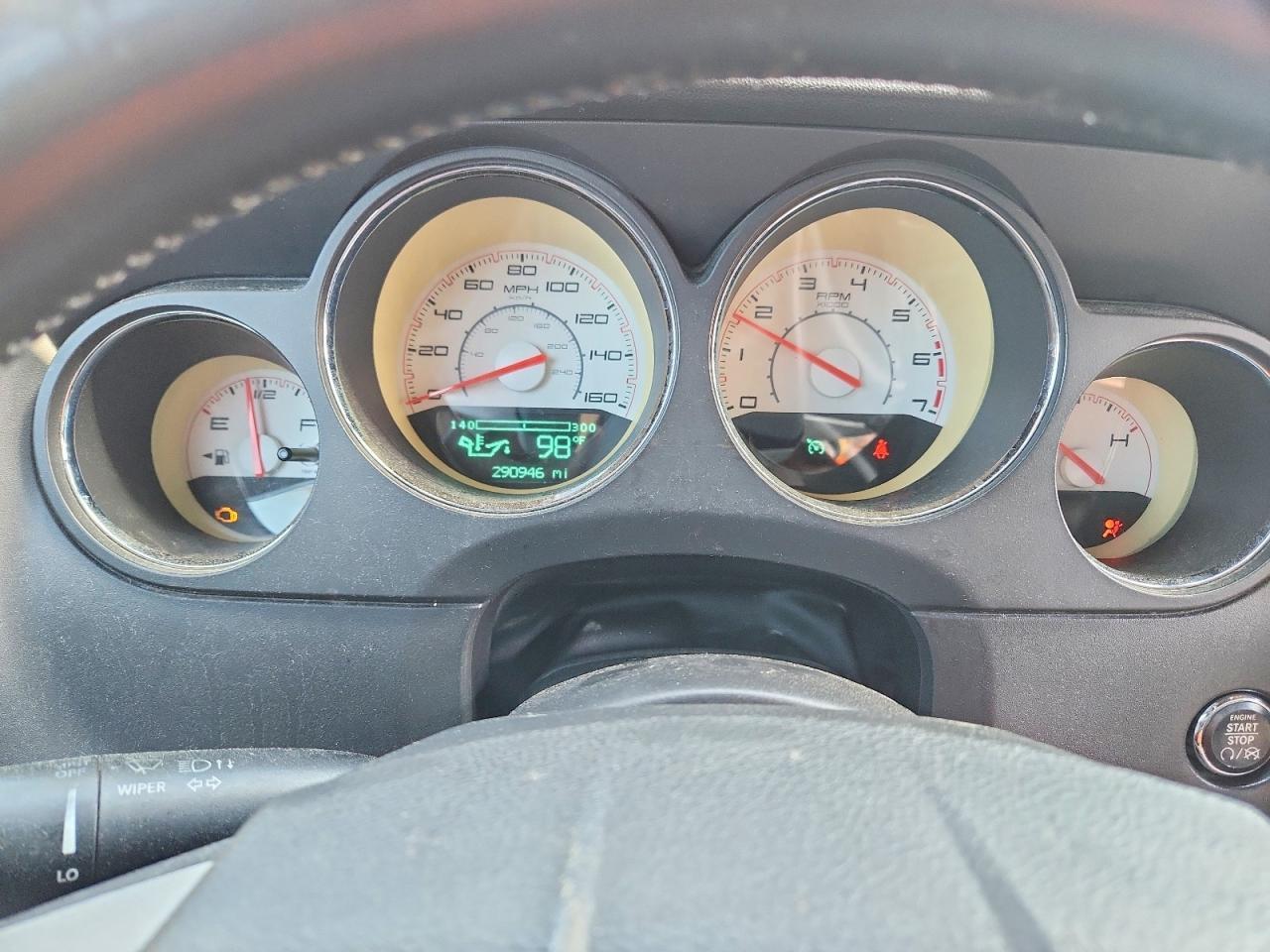 2013 Dodge Challenger R - zdjęcie 9