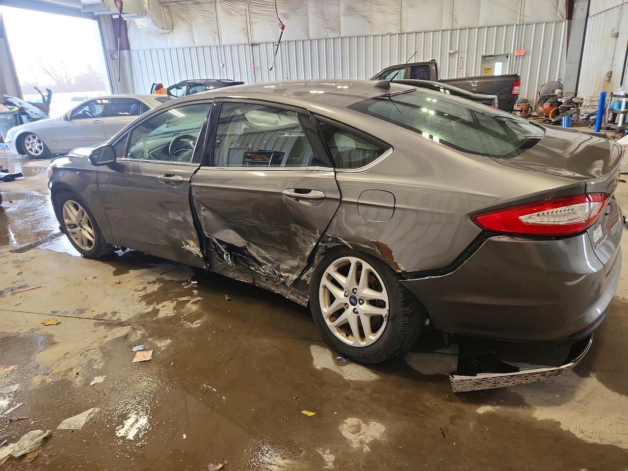 2014 Ford Fusion Se - zdjęcie 2