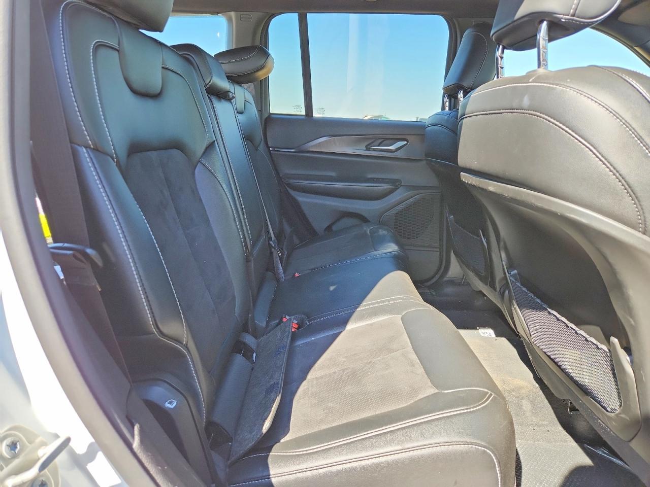 2023 Jeep Grand Cherokee Laredo - zdjęcie 10