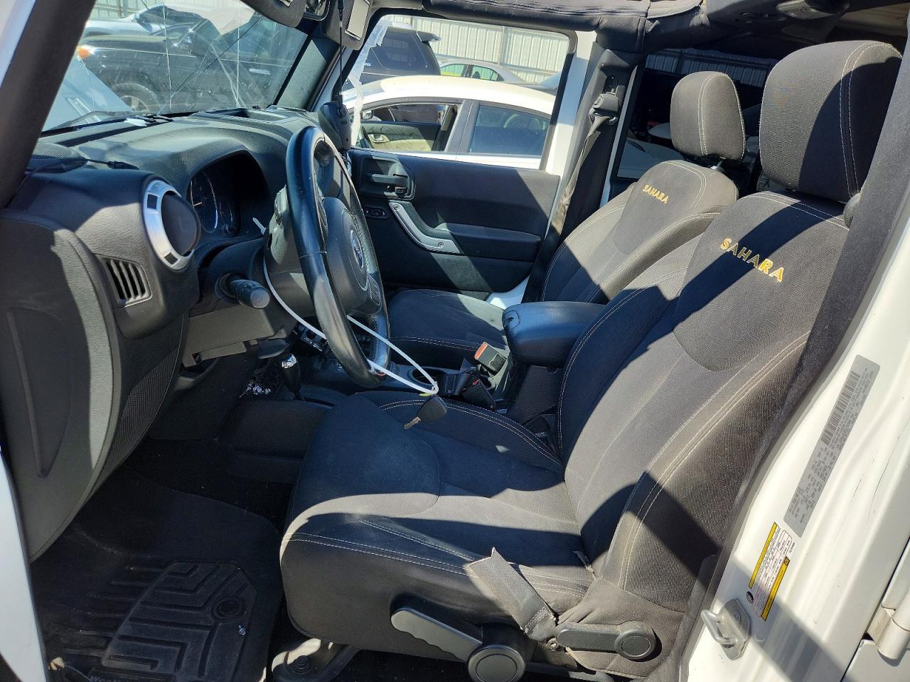 2015 Jeep Wrangler Unlimited Sahara - zdjęcie 7