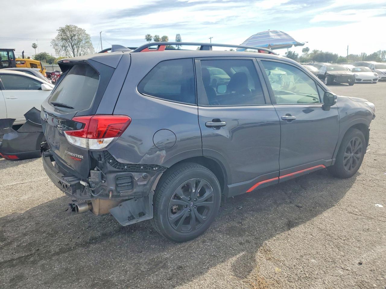 2021 Subaru Forester Sport - zdjęcie 3