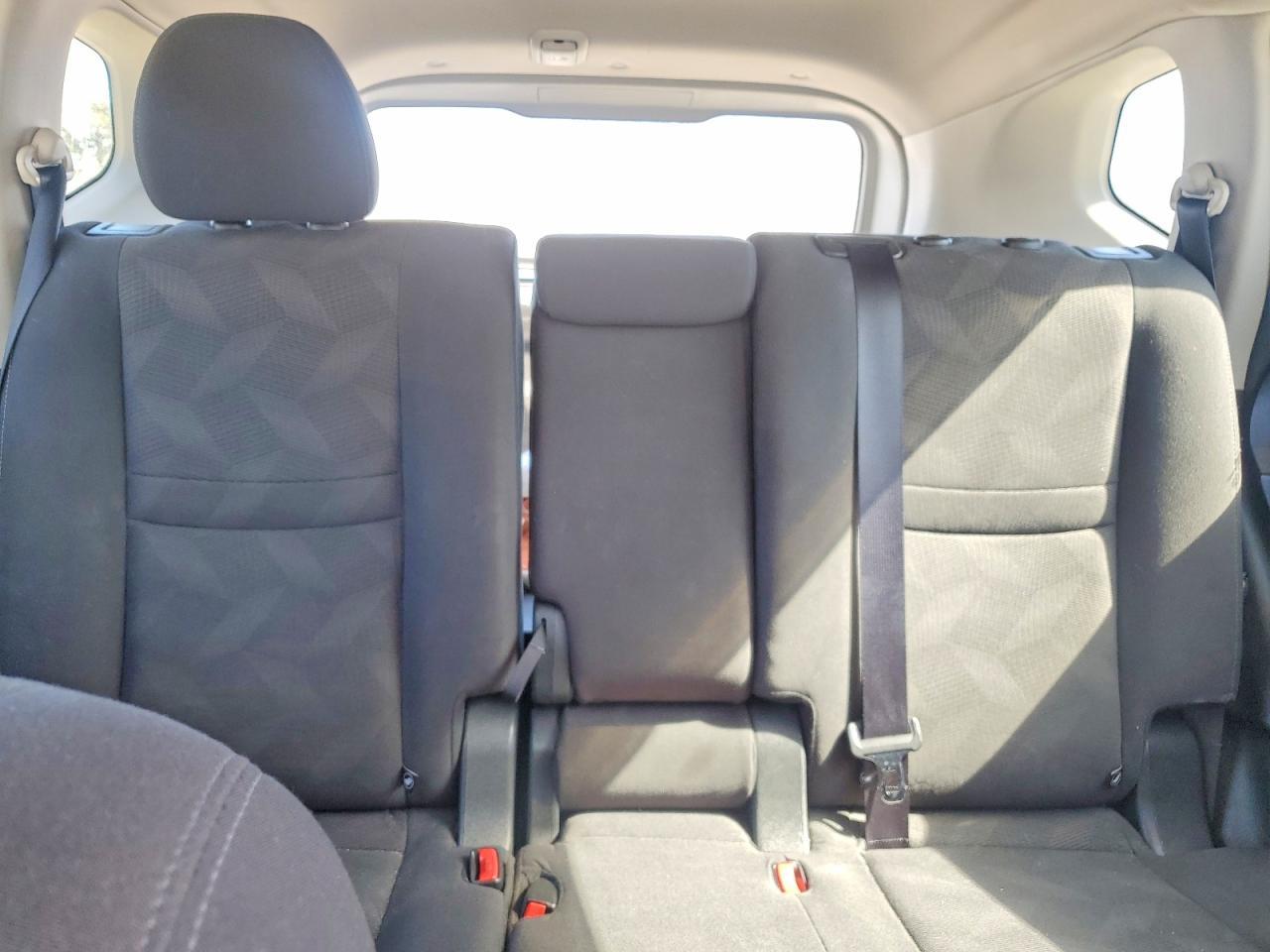 2016 Nissan Rogue S - zdjęcie 10