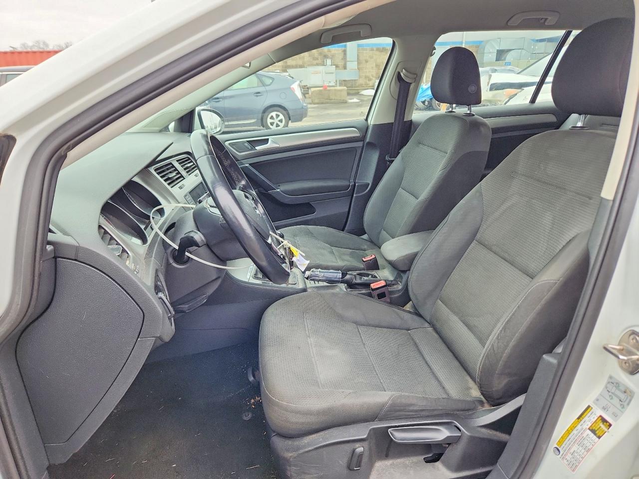 2017 Volkswagen Golf Sportwagen S - zdjęcie 7