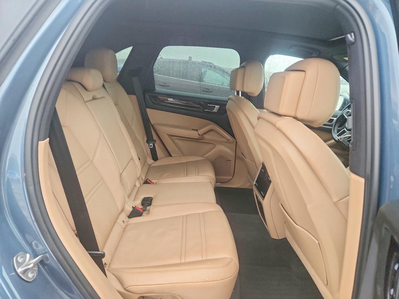 2020 Porsche Cayenne - zdjęcie 10