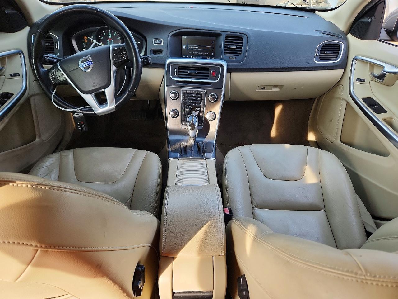 2015 Volvo V60 Premier - zdjęcie 8