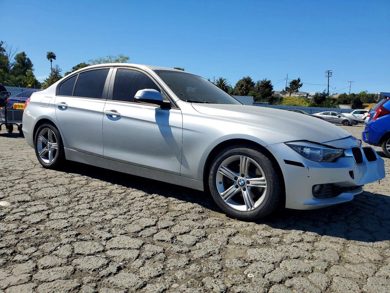 2013 BMW 328 I - zdjęcie 4