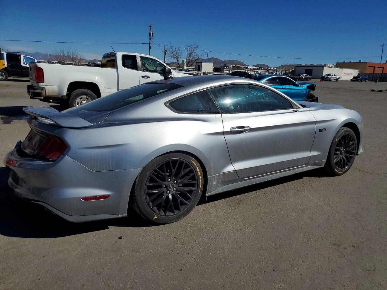 2022 Ford Mustang Gt - zdjęcie 3