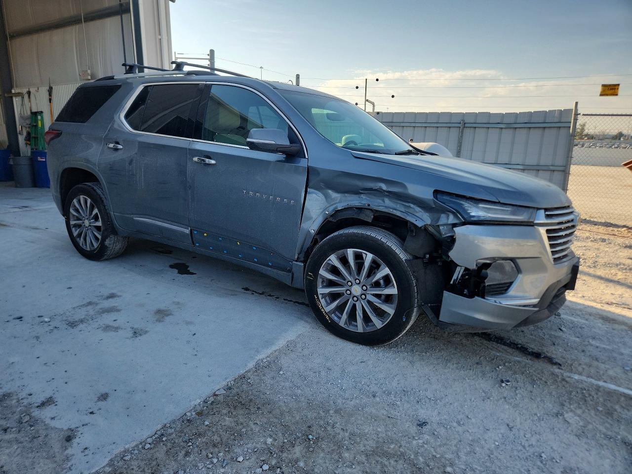 2023 Chevrolet Traverse Premier - zdjęcie 4