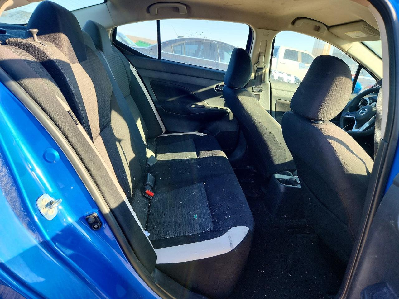 2021 Nissan Versa Sv - zdjęcie 10