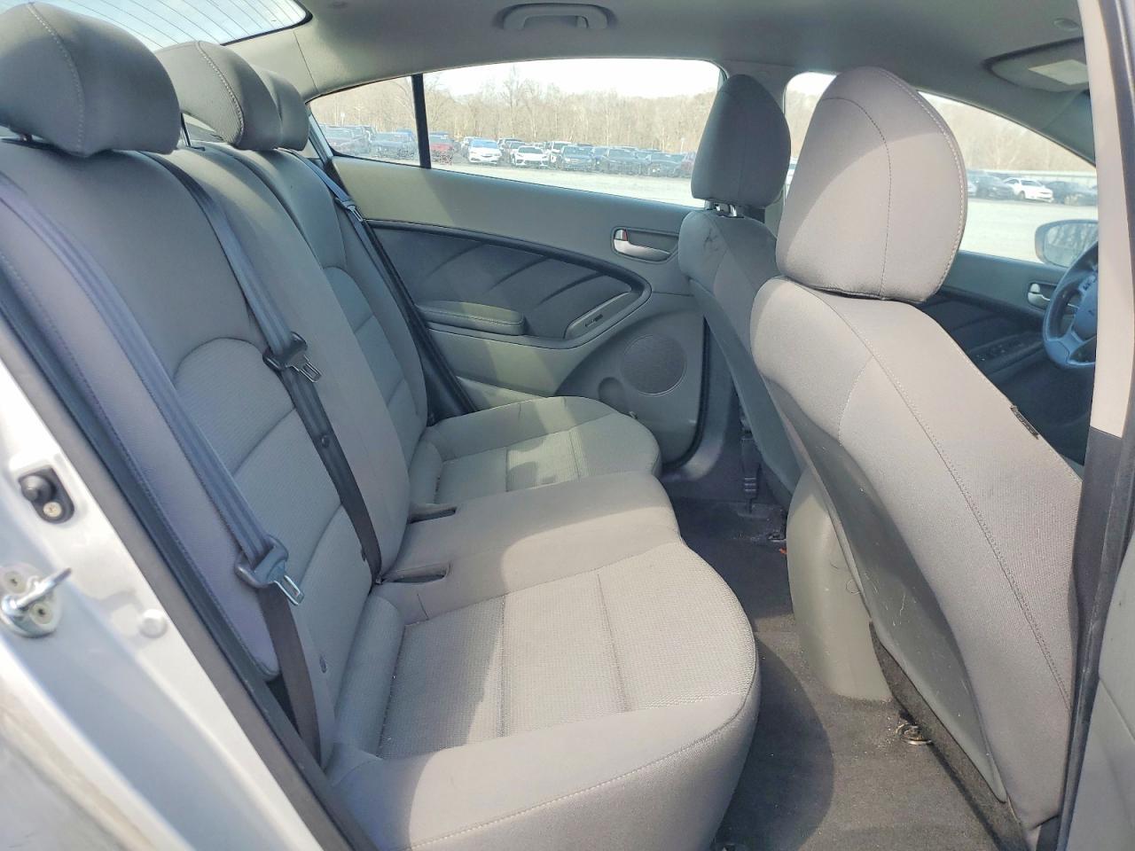 2017 Kia Forte Lx - zdjęcie 10