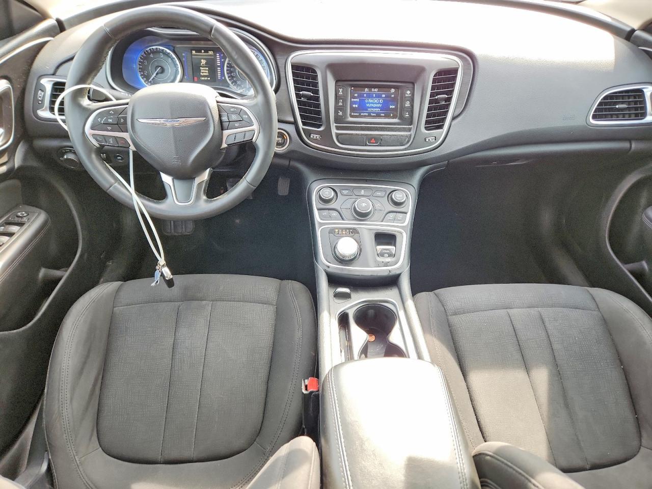 2015 Chrysler 200 Limited - zdjęcie 8