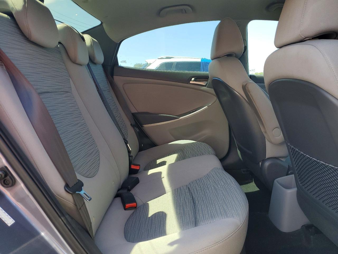 2016 Hyundai Accent Se - zdjęcie 10