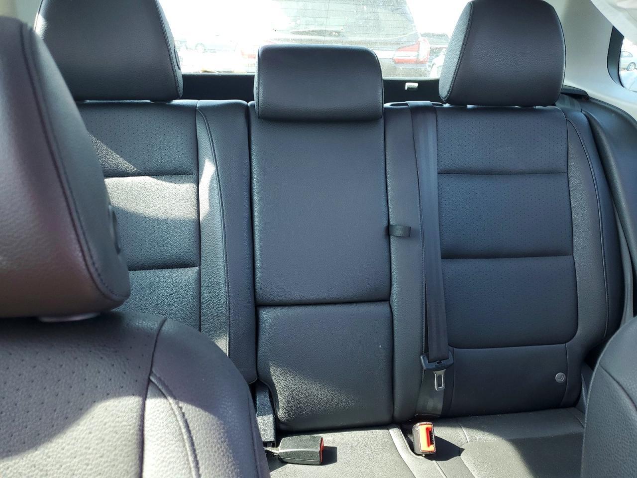 2016 Volkswagen Tiguan S - zdjęcie 10