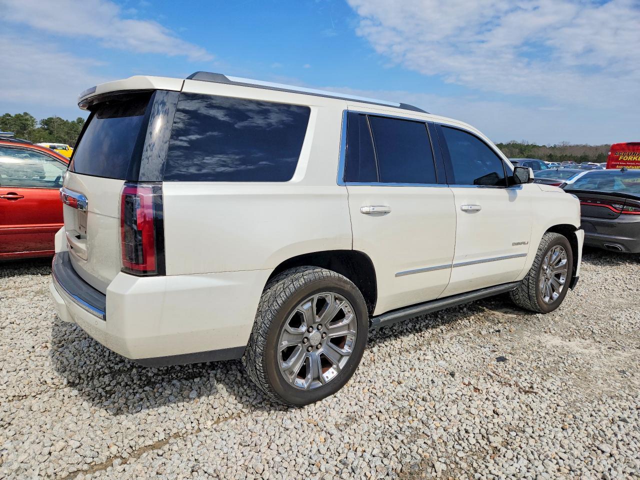 2015 GMC Yukon Denali - zdjęcie 3