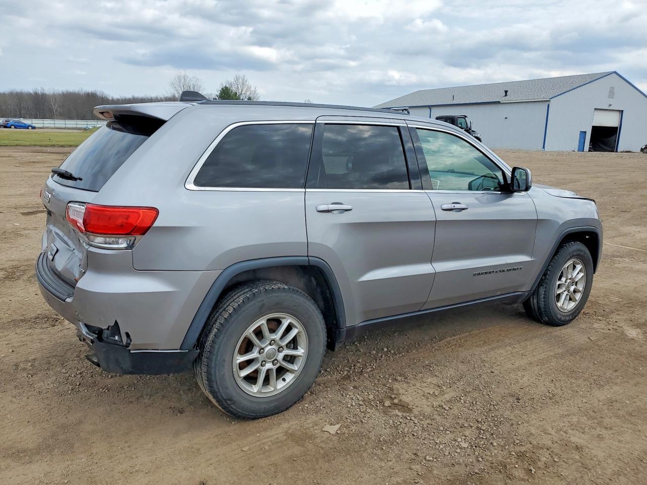 2019 Jeep Grand Cherokee Laredo - zdjęcie 3