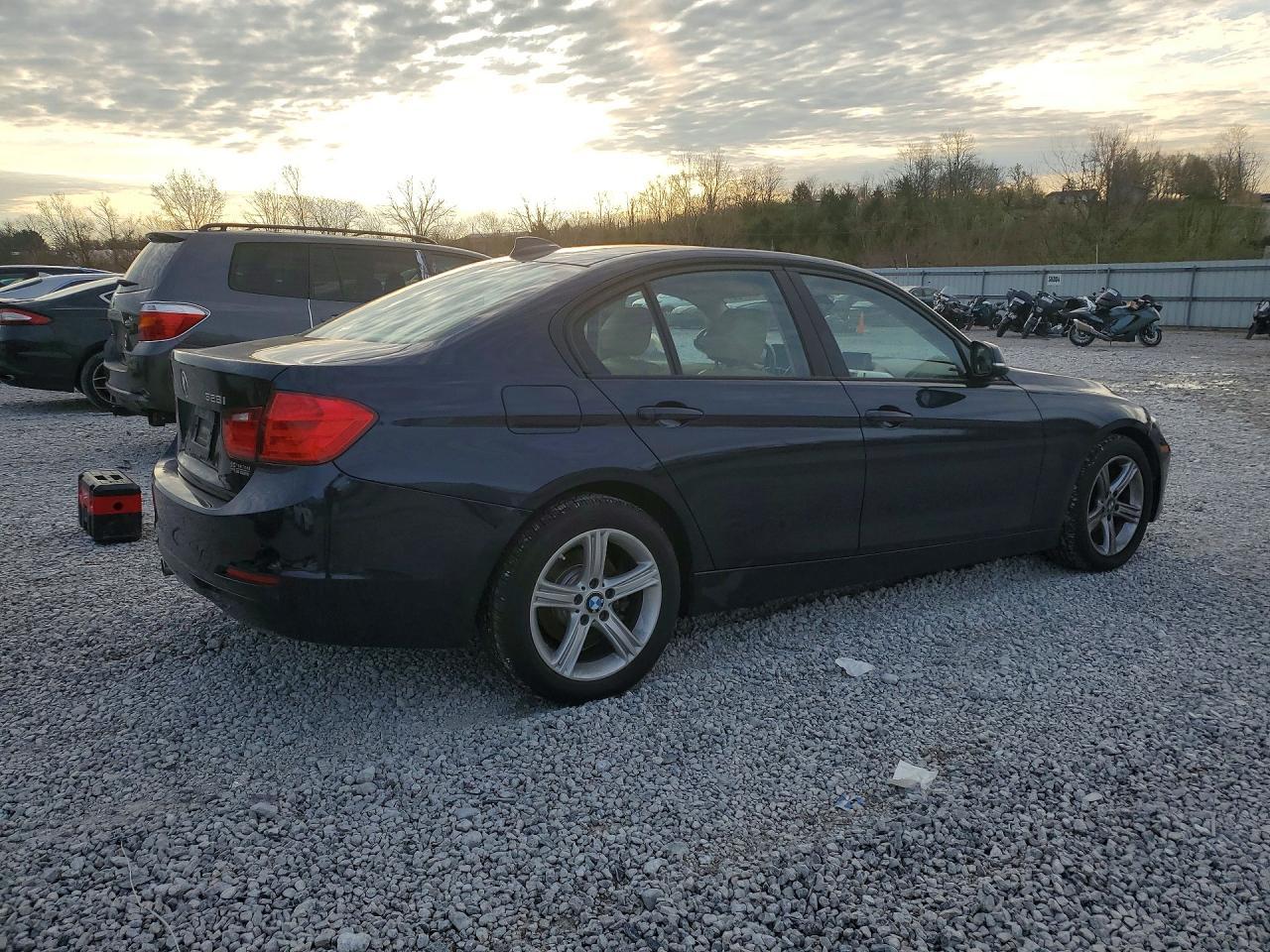 BMW Seria 3 - zdjęcie 3