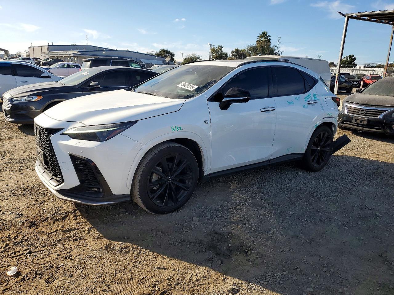 2022 Lexus Nx 250 - zdjęcie główne
