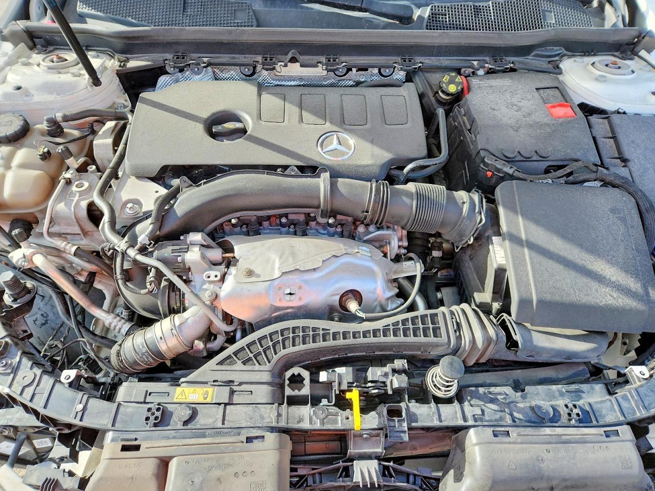 2021 Mercedes-Benz A 220 - zdjęcie 11