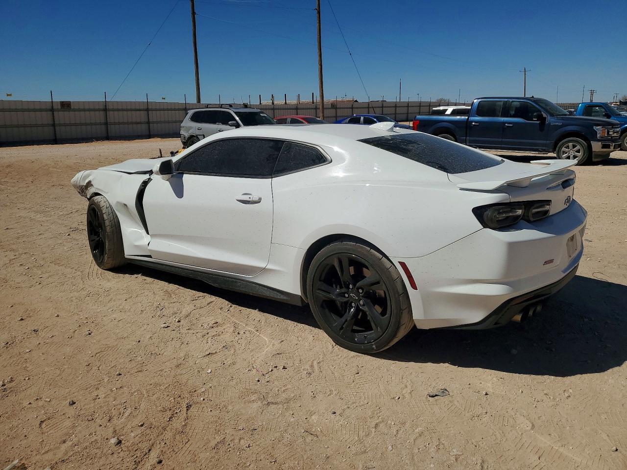 2022 Chevrolet Camaro Lt1 - zdjęcie 2