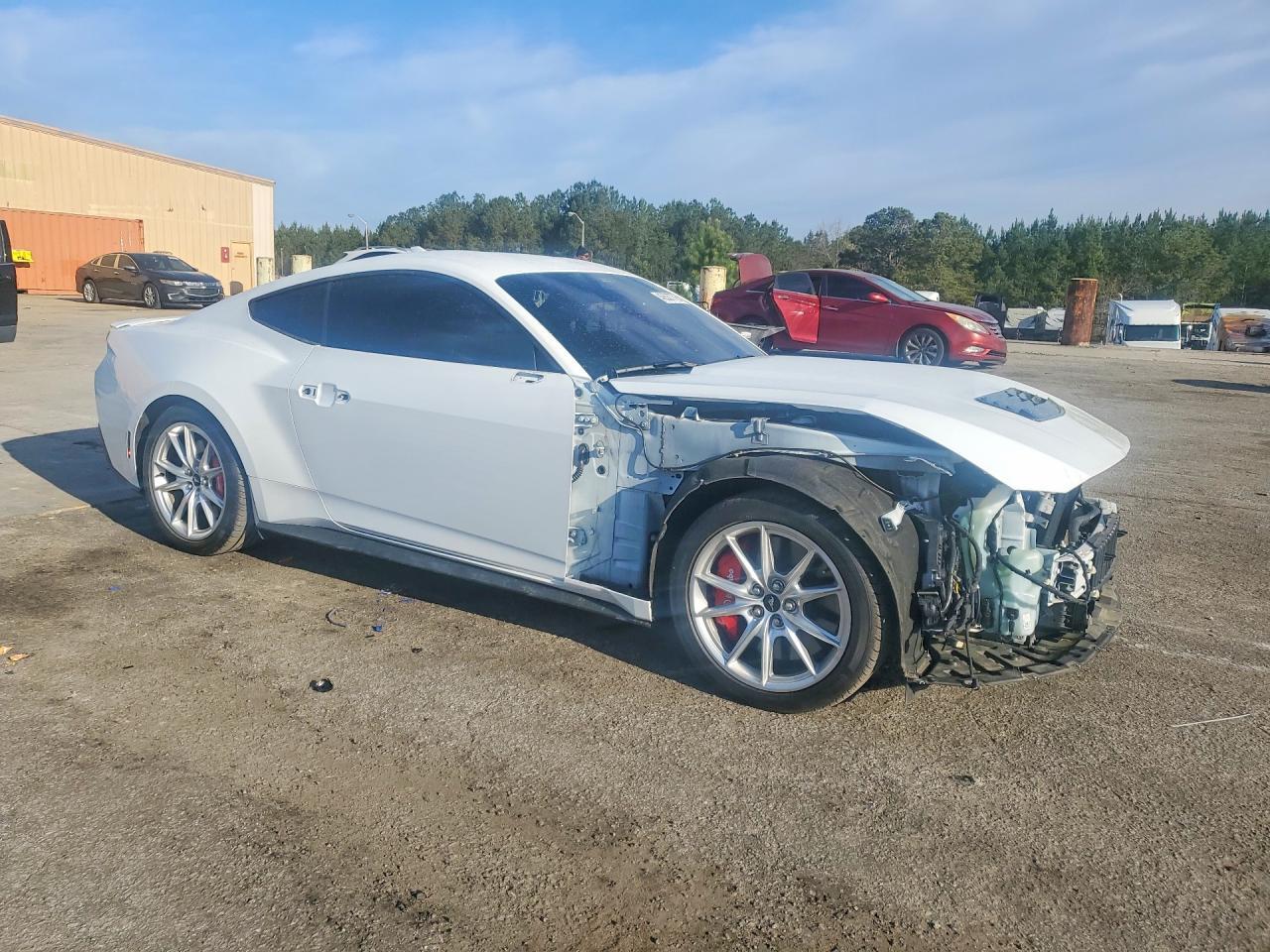 2024 Ford Mustang - zdjęcie 4