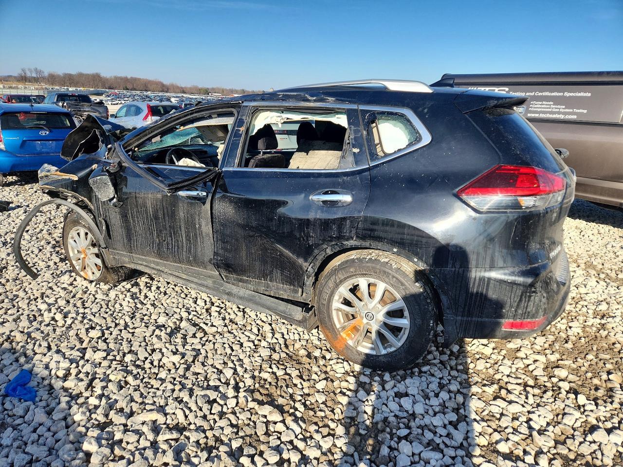 2018 Nissan Rogue Sv - zdjęcie 2