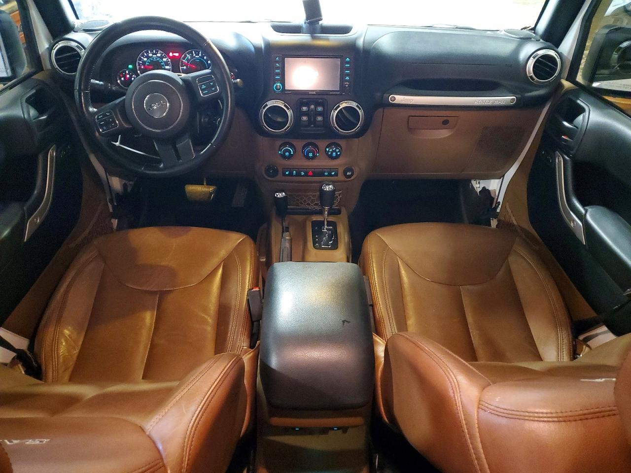 2017 Jeep Wrangler Unlimited Sahara - zdjęcie 8