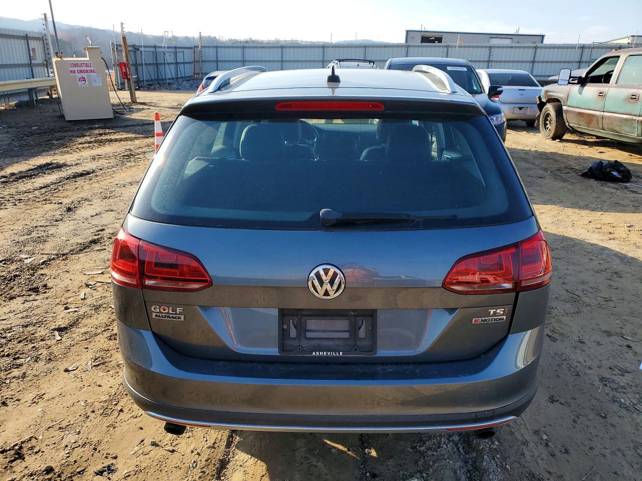 2017 Volkswagen Golf Alltrack S - zdjęcie 6