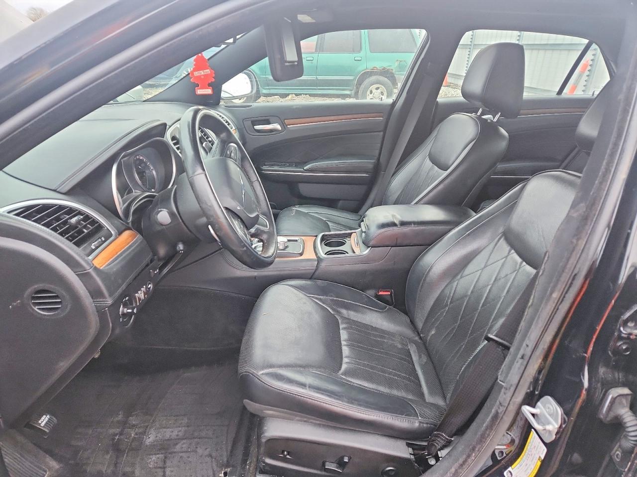 2015 Chrysler 300 - zdjęcie 7