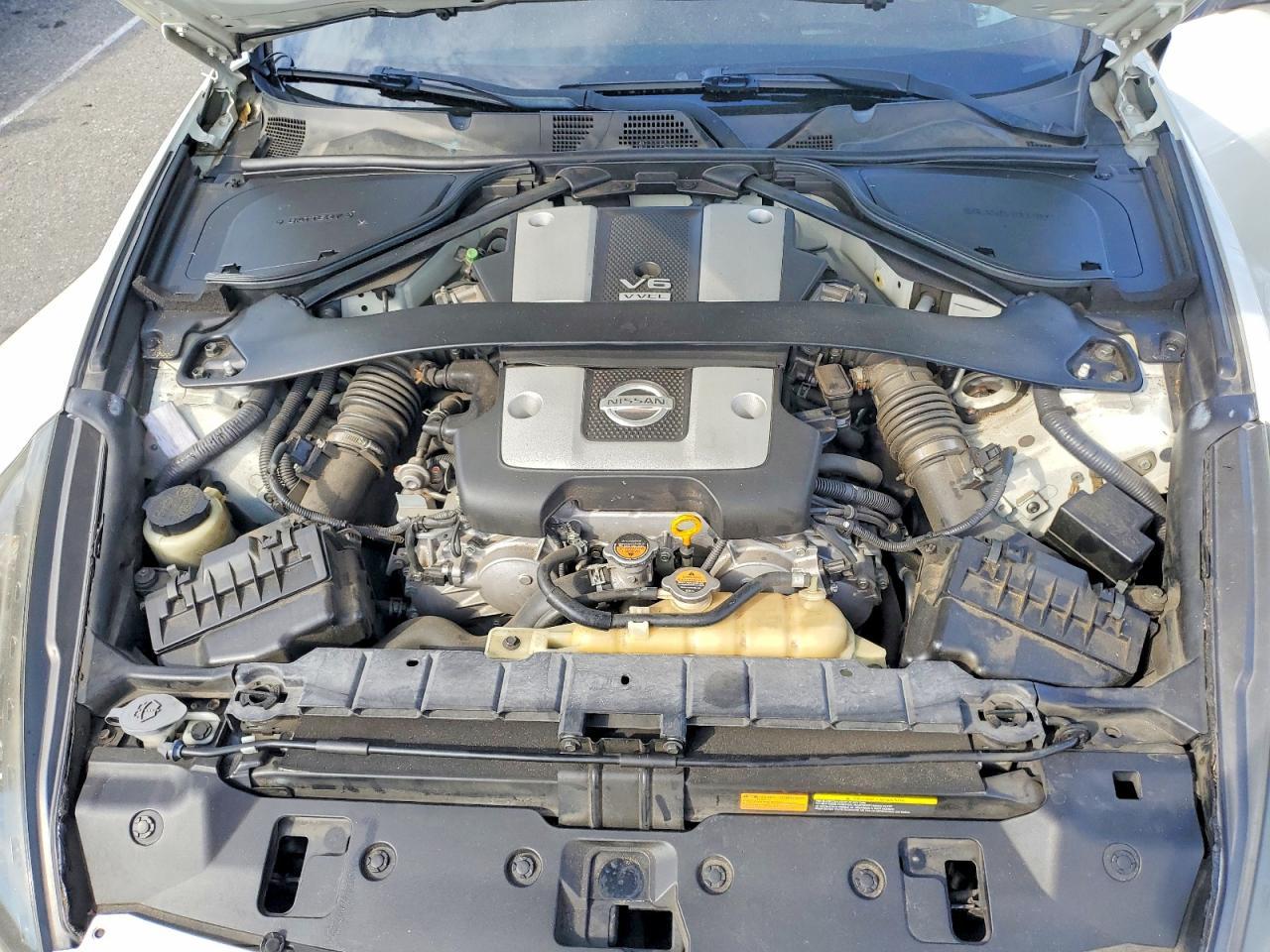 2016 Nissan 370Z Base - zdjęcie 11